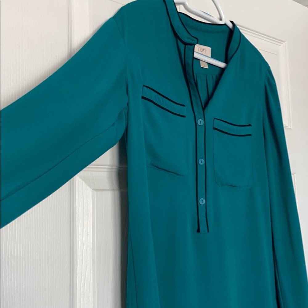 Flowy emerald blouse - Picture 2 of 5